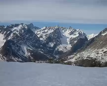 2017-03-14_30 Au sommet du Monte Estelletta, vue en direction du Haut Val Maira