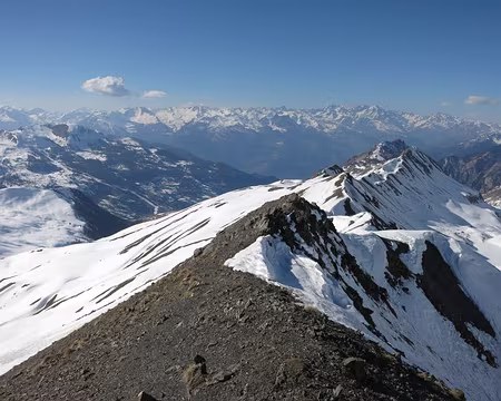 2017-03-17_34z2698 Sur la crête au dessus du Col de Serenne, descente vers Vars