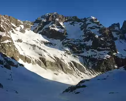 2017-04-23_06 Montée au Col du Sélé, face sud de l'Ailefroide