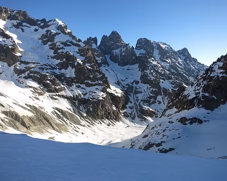 2017-04-23_08 Montée au Col du Sélé, Ailefroide Orientale, Pic sans Nom et Pelvoux