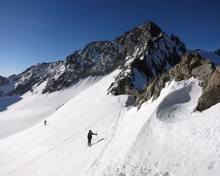 2017-04-23_10 Arrivée au Col du Sélé, Pointe des Boeufs Rouges