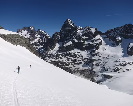 2017-04-23_22 Montée vers le Gioberney, Écrins, Ailefroide Occidentale et Pointe du Sélé