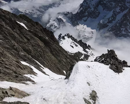 2017-04-24_29 Descente du Pic Coolidge par le couloir SE