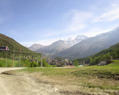 IMG_5066 J1 Départ de Saas-fee (1600m) remontée des pistes jusque Britannia Hutte(3030) (+1200) J1 Départ de Saas-fee (1600m) remontée des pistes jusque Britannia Hutte (3030m) (+1200m)