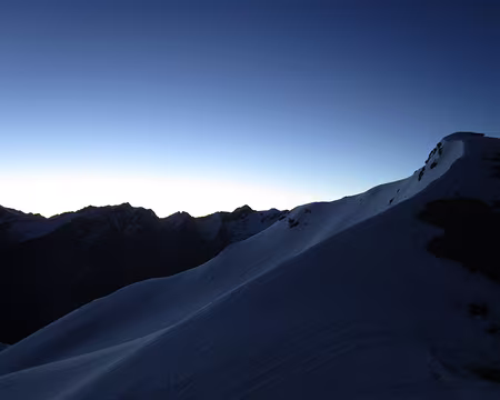 IMG_5106 J2 Rimpfishhorn (4199m) depuis Birtannia (3030m) +1500m - Lever se soleil depuis Britannia J2 Rimpfishhorn (4199m) depuis Britannia (3030m) +1500m - Lever se soleil depuis Britannia