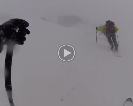 IMG_8086v3 Avec la boussole, le GPS, le regroupement de 3 groupes et enfin la corne de brune... on arrive à Planurahütte !