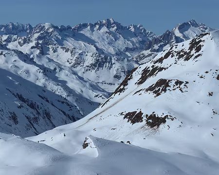 IMG_6917 Montée sous le Piz Ravetsch