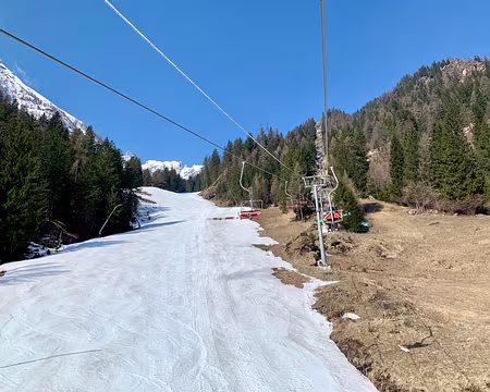 IMG_1384 Montée en télésiège pour éviter le portage