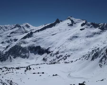 2019-04-12_10 Au sommet du Pic de Madamète, le Pic de Néouvielle