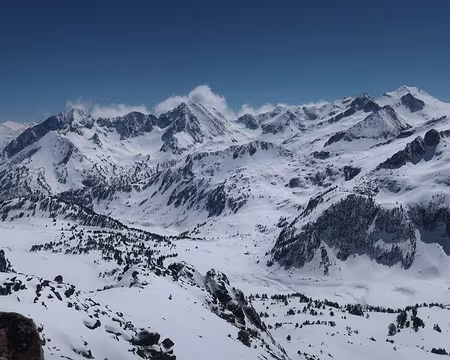 2019-04-12_11 Au sommet du Pic de Madamète, le Pic de Campbieil à droite