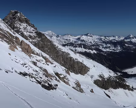 2019-04-13_11 Montée au Pic d'Estaragne