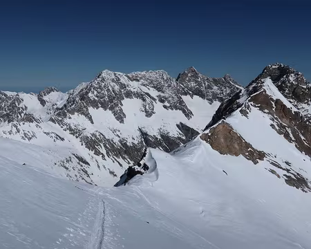 2019-04-13_15 Montée au Pic d'Estaragne