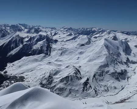 2019-04-13_18 Au sommet du Pic d'Estaragne, station de Piau Engaly