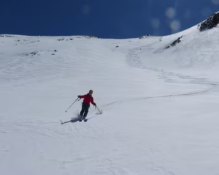 2019-04-13_32 Descente en face NW du Pic de Campbieil