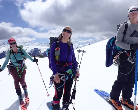 Sylvaine, Gaëlle, Elise Sylvaine, Gaëlle, Elise