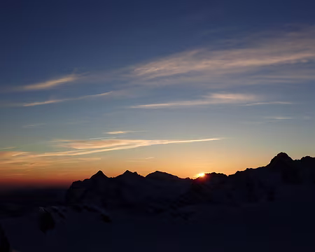 Le soleil pointe le bout de son nez Le soleil pointe le bout de son nez