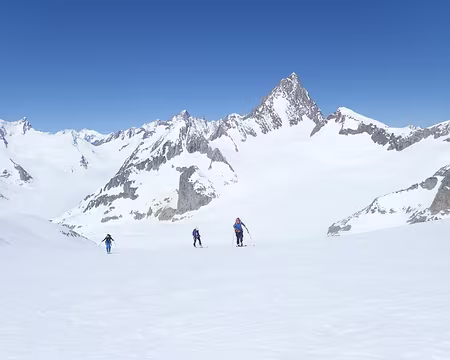Remontée vers le Bachilicke Remontée vers le Bachilicke