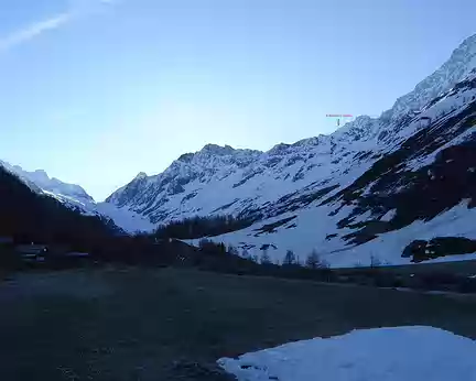 Ski Rando Aletschhorn 4jours (1) J1 Fafleralp, au petit matin