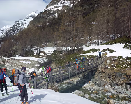 Le petit pont de bois... Le petit pont de bois...