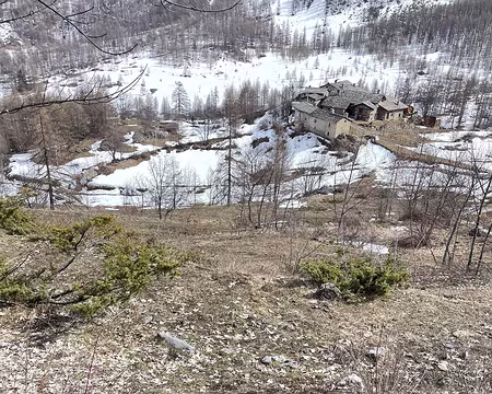 019 Vivière avec son refuge