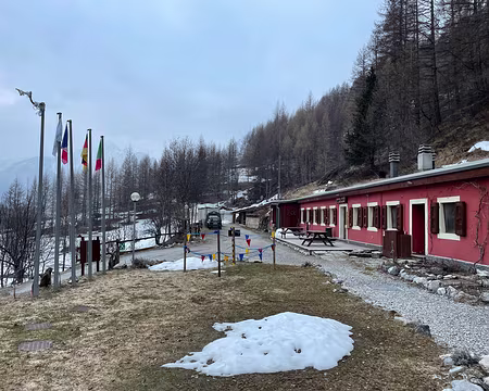 054 Notre gîte, Campo Base