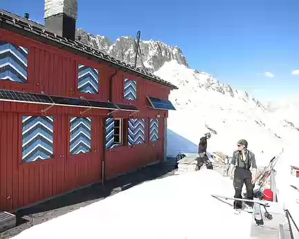 2016-05-05_06z2674 Salbit Hütte (2105 m)