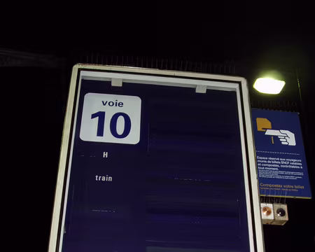 0001 çà commence mal, aucun train de nuit en vue ...