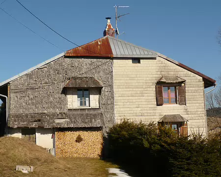 Chapelle08 001b Dimanche, arrivée sous le soleil.