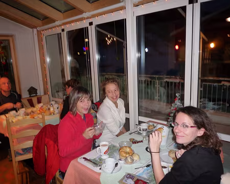 PXL003 Martine, Sandra et Sylvie discutent déjà chiffons ;-))