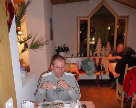 PXL004 Laurent : moi, j'préfère déjeuner seul ...