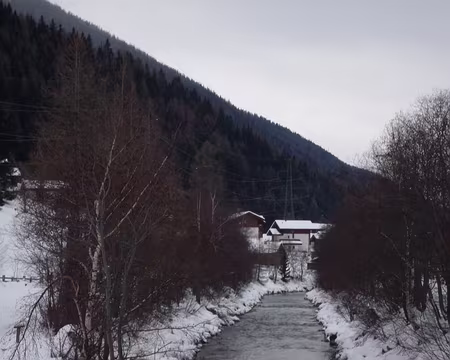 PXL017 et le soleil blanc sur ta peau .....