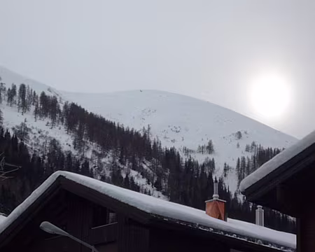 PXL044 Tiens, le soleil montre le bout de son nez