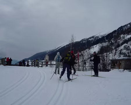 PXL055 Dimanche midi, ça grimpe sec, on a faim !