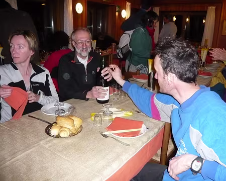 PXL059 Bonne table à l'albergo