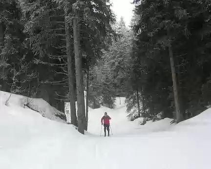 PXL023 Surprise! Le Père Noël arrive...à ski