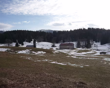 PXL005 Nous montons pour chercher la neige sur le Massacre.