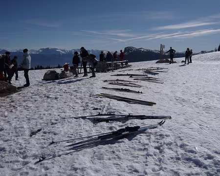 PXL026 Skis au chomage, il fait trop beau.