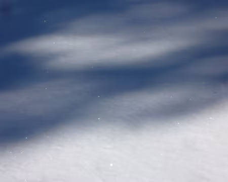 PXL042 La neige quand elle scintille, qu'elle nous rend nostalgiques et impatients de revenir.