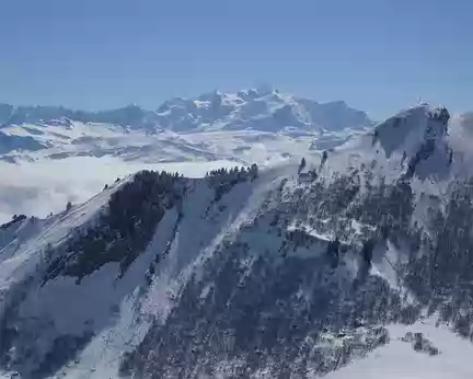PXL020 Le Mont Blanc et les aiguilles de Chamonix à gauche