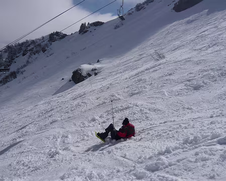 PXL029 Pour descendre on a trouvé une piste rouge fermée