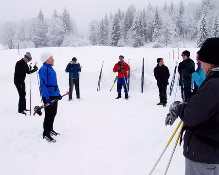 Stage ski de fond Janvier 2012 L'animatrice se présente devant les élèves