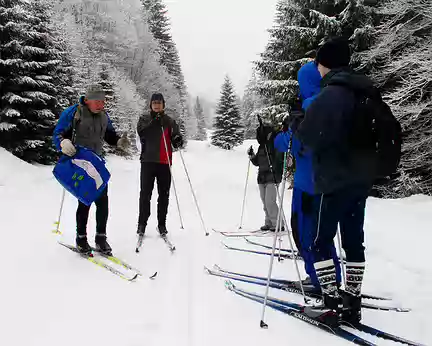 Stage ski de fond Janvier 2012 Rafik explique l'exercice