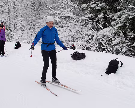 Stage ski de fond Janvier 2012 Agnès propose le passage d'un ski sur l'autre