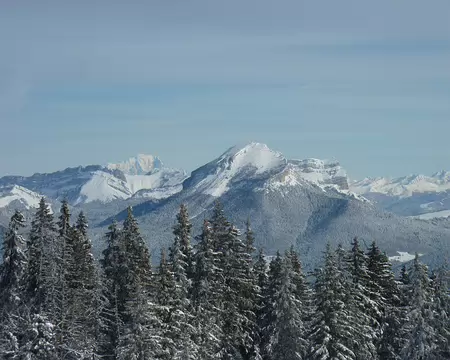 PXL012z2851 En arrivant sur le plateau de la Molière