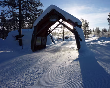 P1020516 Le départ des pistes