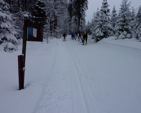 2014-02 Jura Suisse 07 Tout le monde de précipite en France