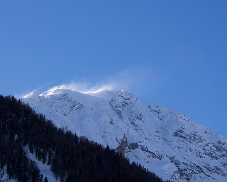 P3080584 En haut, ça souffle,