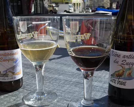 28 Bière locale en attendant le taxi à Abriès