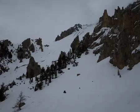 37 Nous passons par-dessus une ancienne coulée