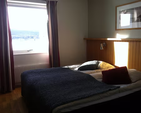 PXL020 Ma chambre me plaît bien.